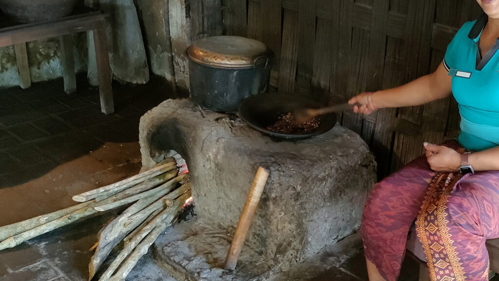 昔のコーヒー豆焙煎方法