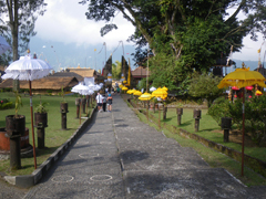 寺院への参道