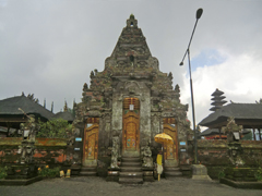 寺院の山門
