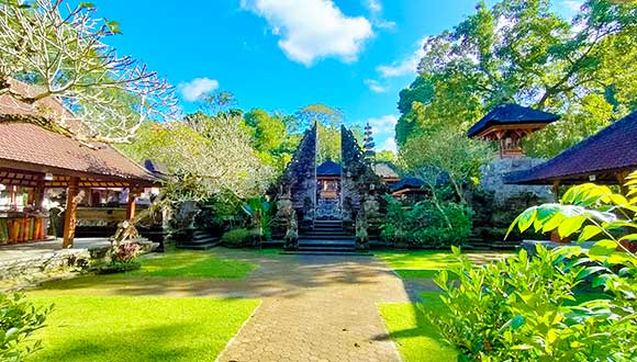 グヌンルバー寺院